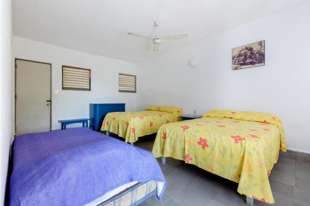 Oyo Hotel Belmar,Caleta, Acapulco Bagian luar foto